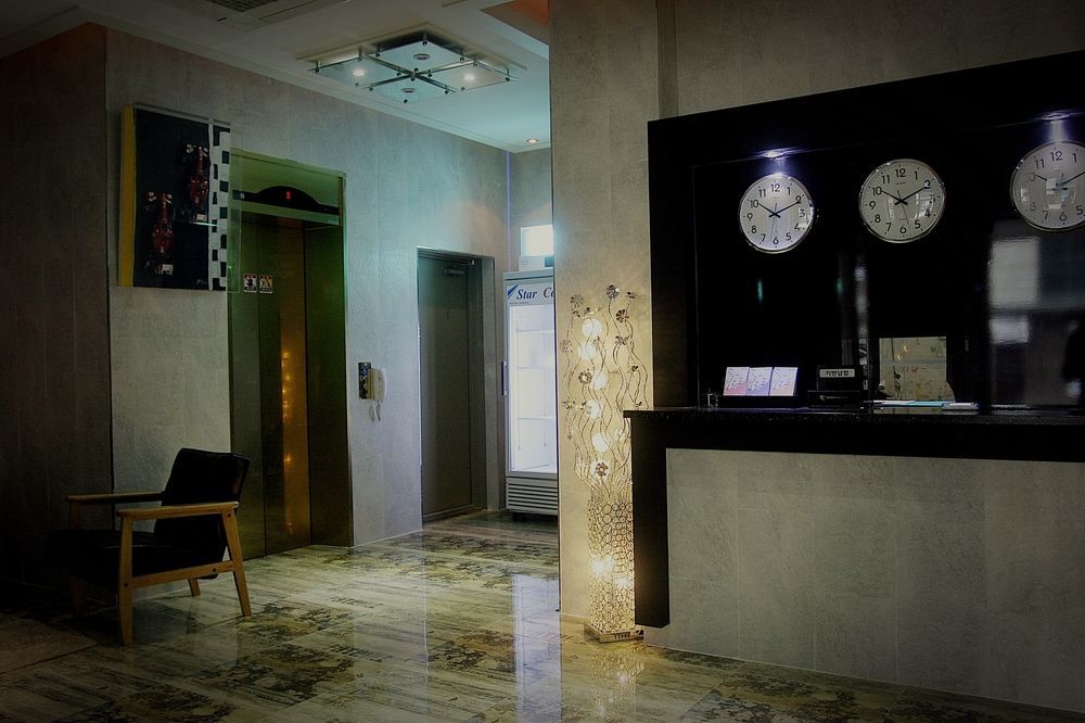 Show Hotel Busan Exterior photo