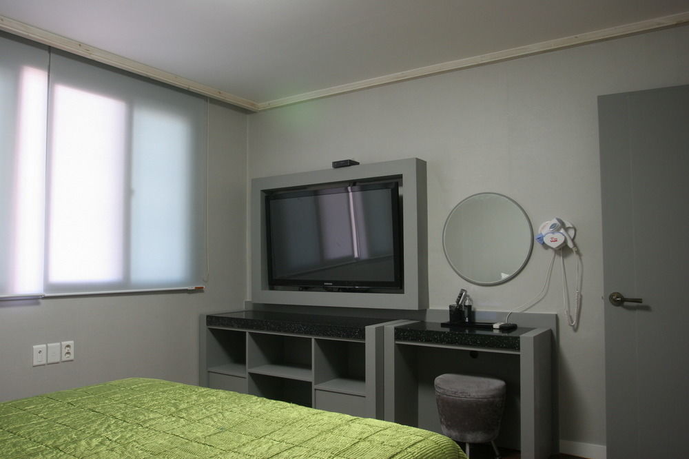 Show Hotel Busan Exterior photo