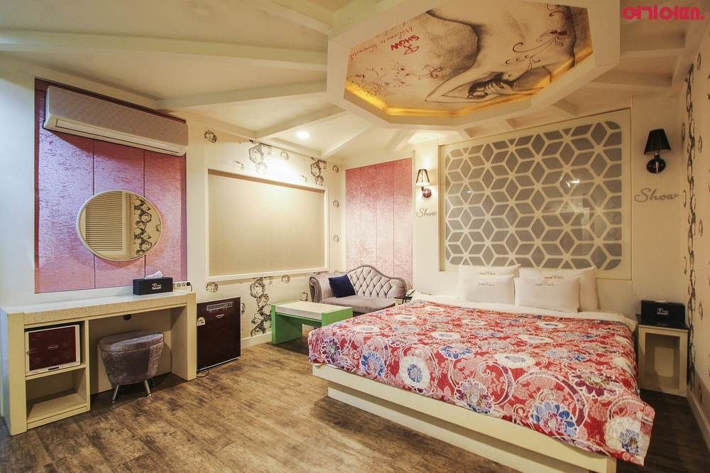Show Hotel Busan Exterior photo