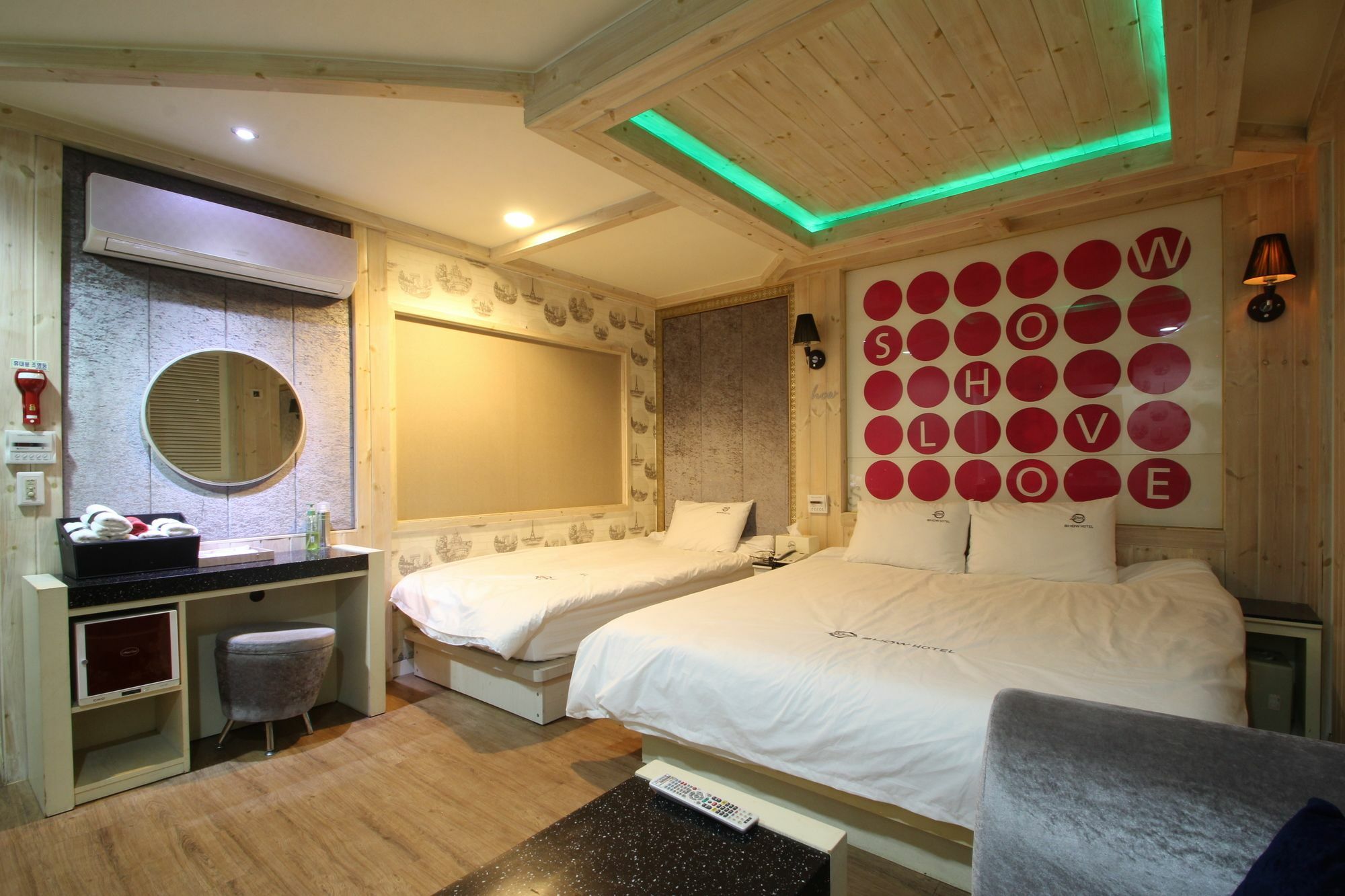 Show Hotel Busan Exterior photo